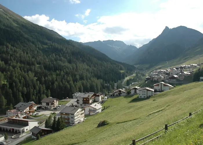 Ferienresidenz Soliva 3* Compatsch