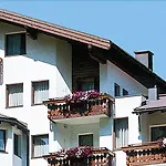 Ferienresidenz Soliva فندق Compatsch