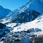 فندق Ferienresidenz Soliva Compatsch